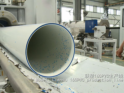 Linea de coextrusion de tres capas de tuberia de PVC de 50-160 mm